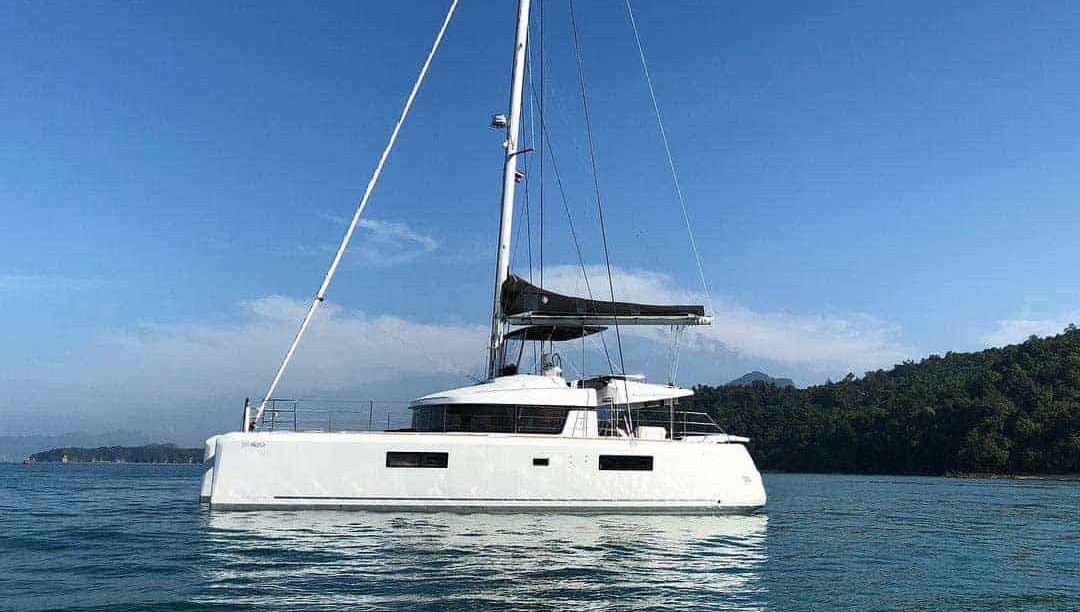 52 foot lagoon catamaran for sale