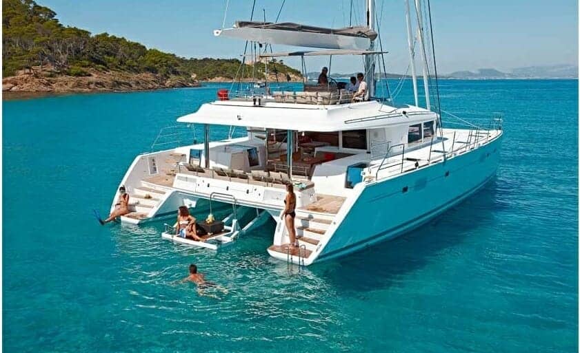 Lagoon 450 Fly - Luxury catamarans