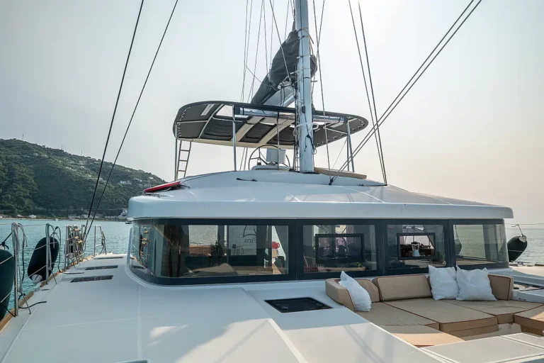 Lagoon 52F Fico bow