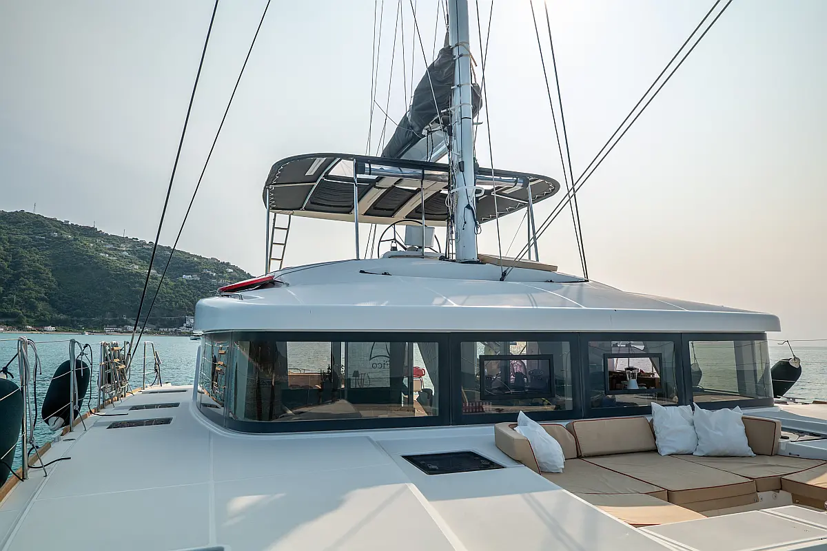 Lagoon 52F Fico bow