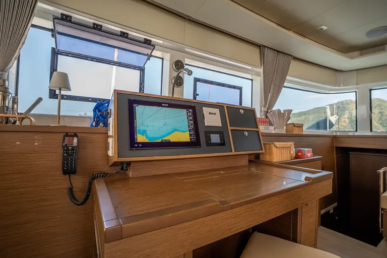 Lagoon 52F Fico nav station