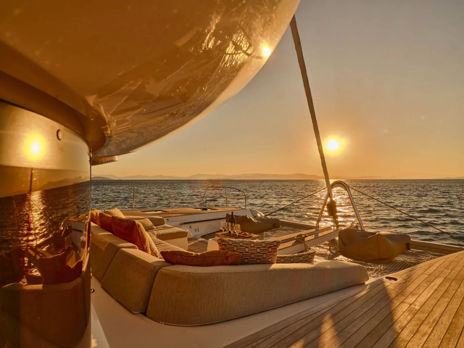 Lagoon 55 LULU – Sunset on the foredeck