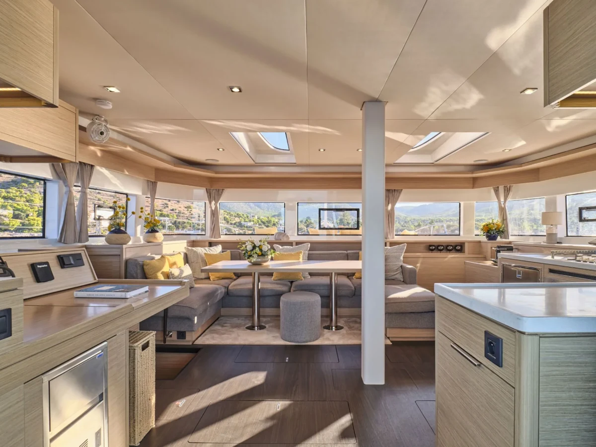 Lagoon 55 LULU – Saloon and galley
