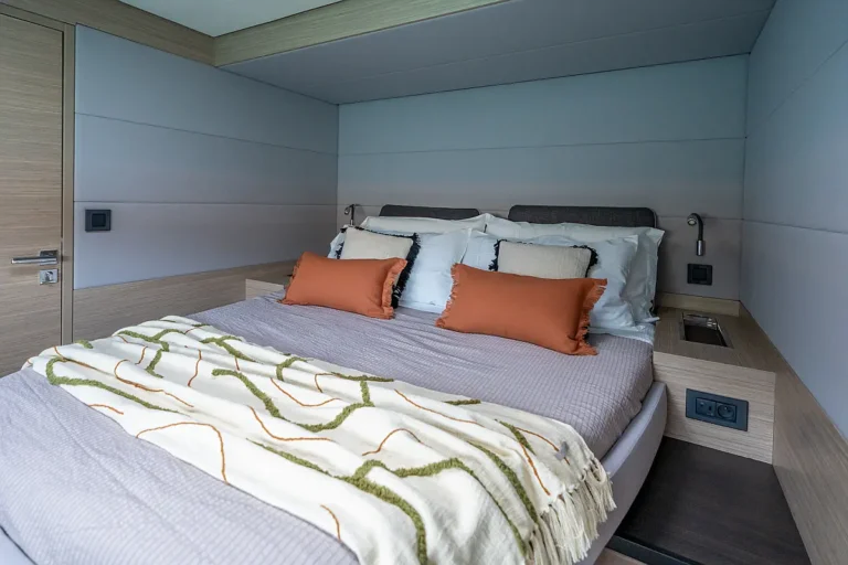 Lagoon 55 Vega cabin 2