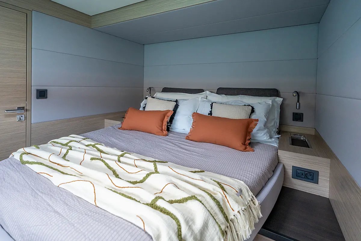 Lagoon 55 Vega cabin 2