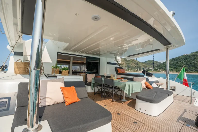 Lagoon 55 Vega cockpit