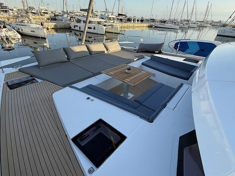 Bali 52 Xifias bow2