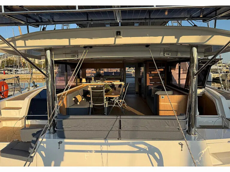 Bali 52 Xifias exterior
