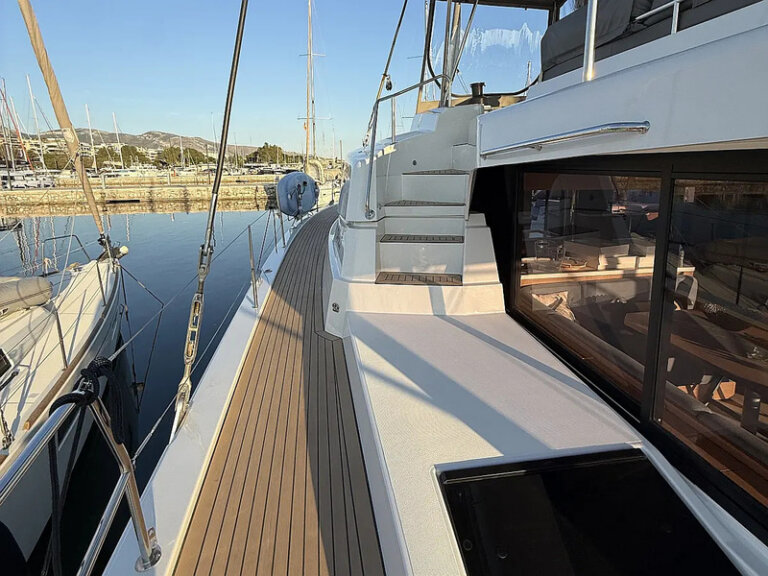 Bali 52 Xifias exterior2