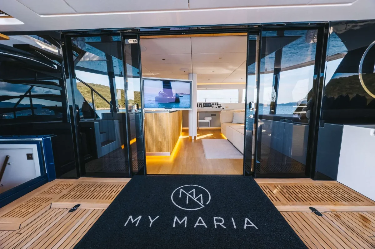 Sunreef 60 MYMARIA – Aft cockpit and saloon entrance