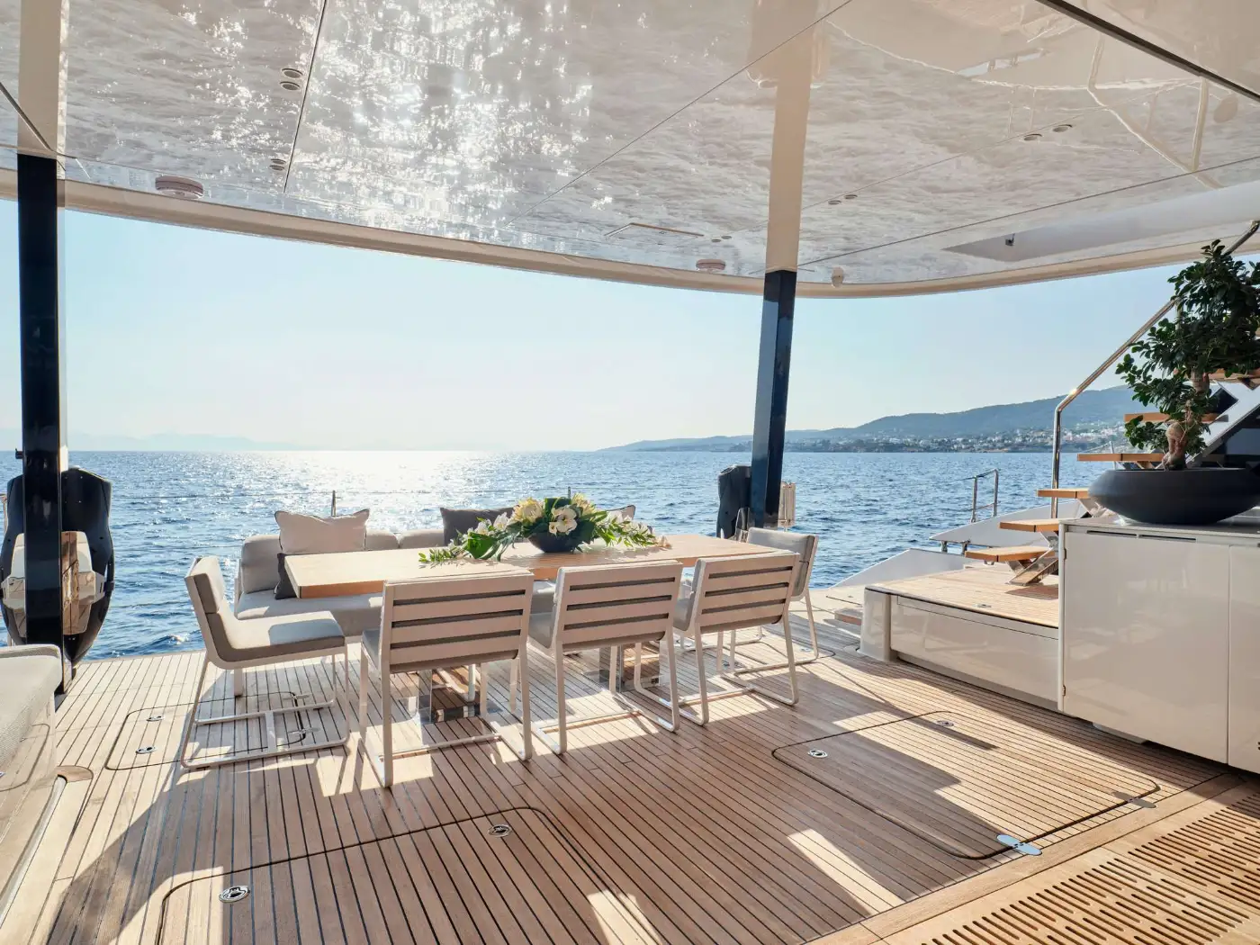 Aft deck dining