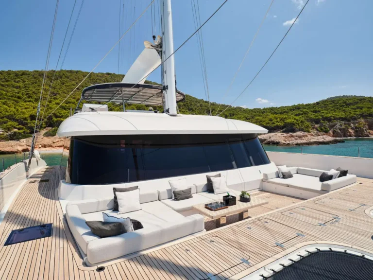 Forward deck