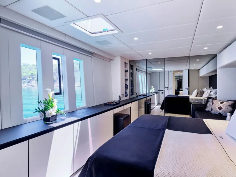 Guest cabin