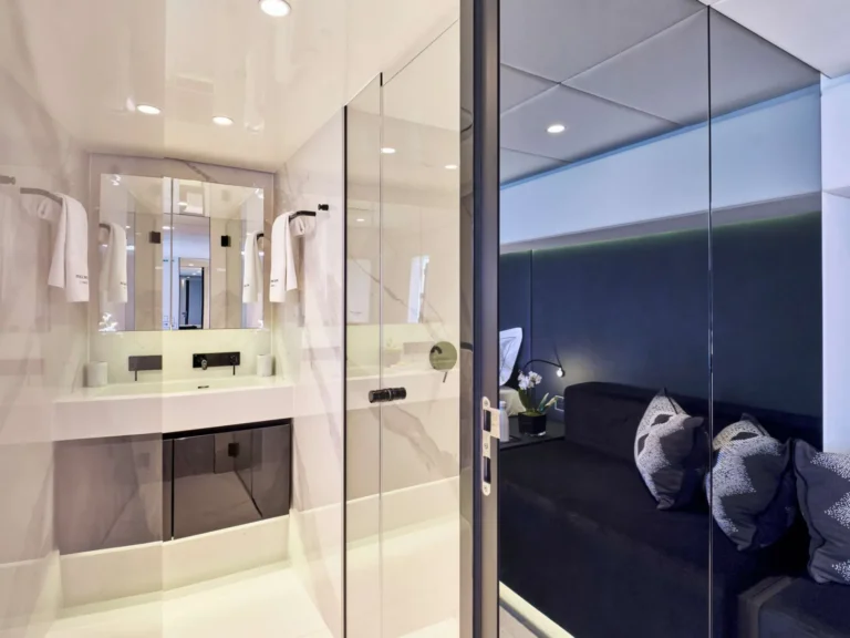En-suite bathroom