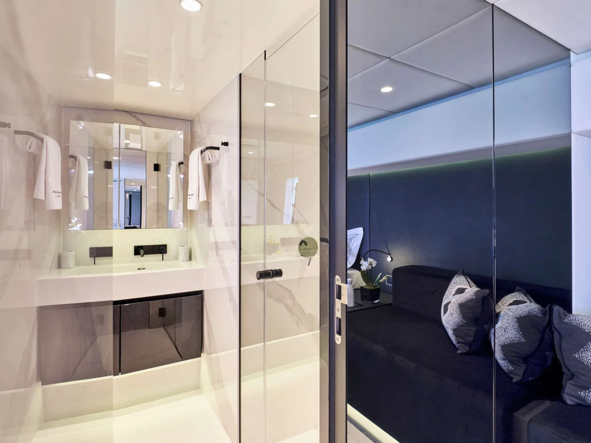 En-suite bathroom