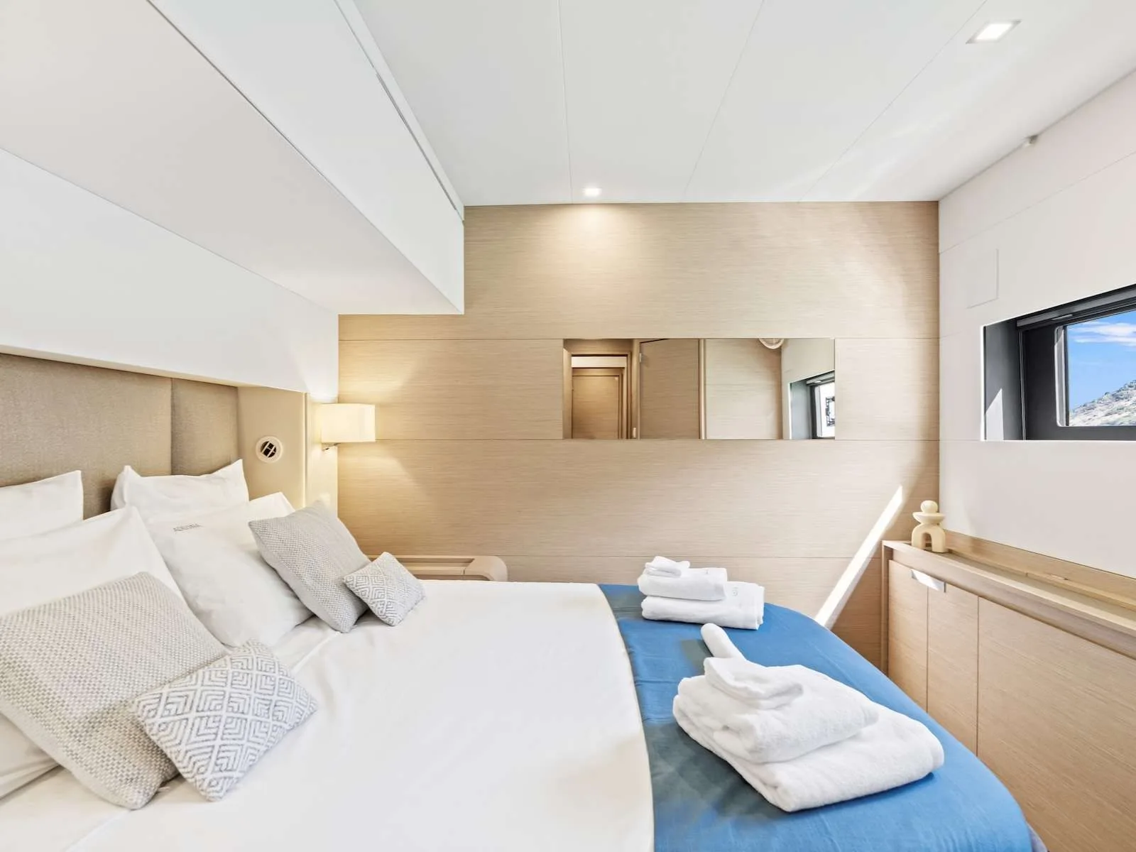 Alegria 67 ADEONA – VIP cabin