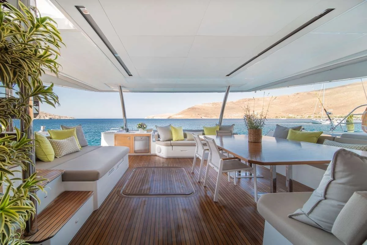 Fountaine Pajot Alegria 67 AETHER – Aft deck