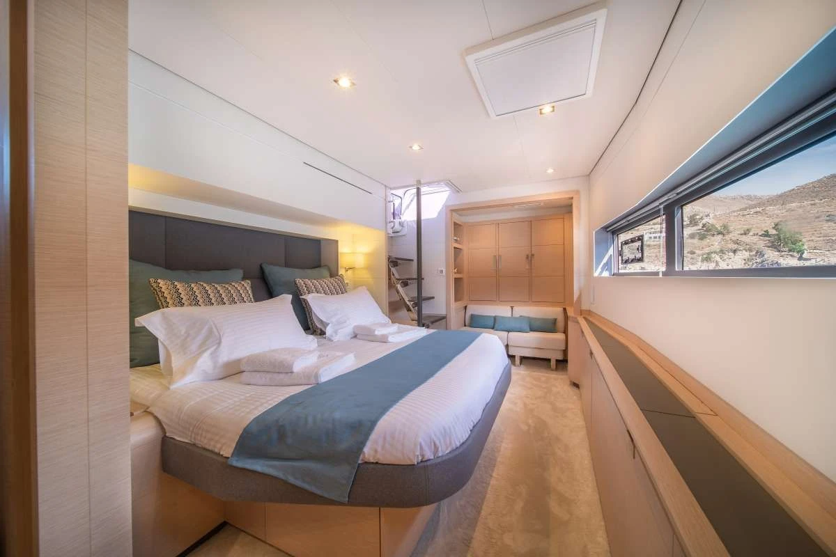 Fountaine Pajot Alegria 67 AETHER – Owner suite
