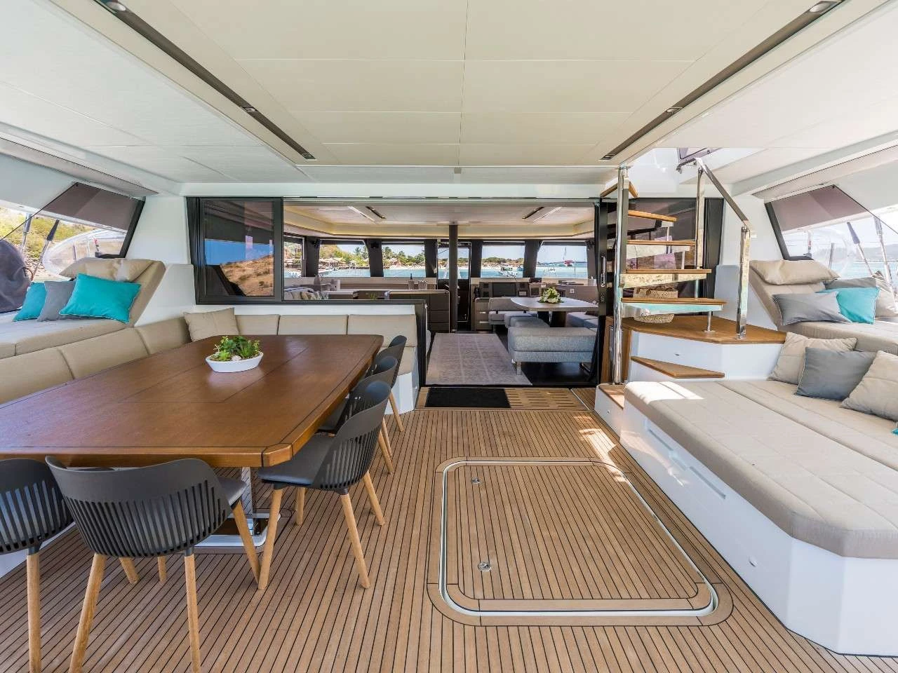 Fountaine Pajot Alegria 67 AZURE – saloon