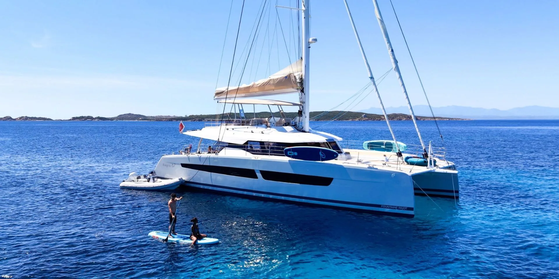 Fountaine Pajot Alegria 67 BLUESATION – anchored in clear water