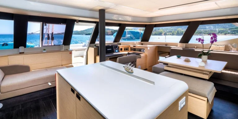 Fountaine Pajot Alegria 67 BLUESATION – saloon and galley