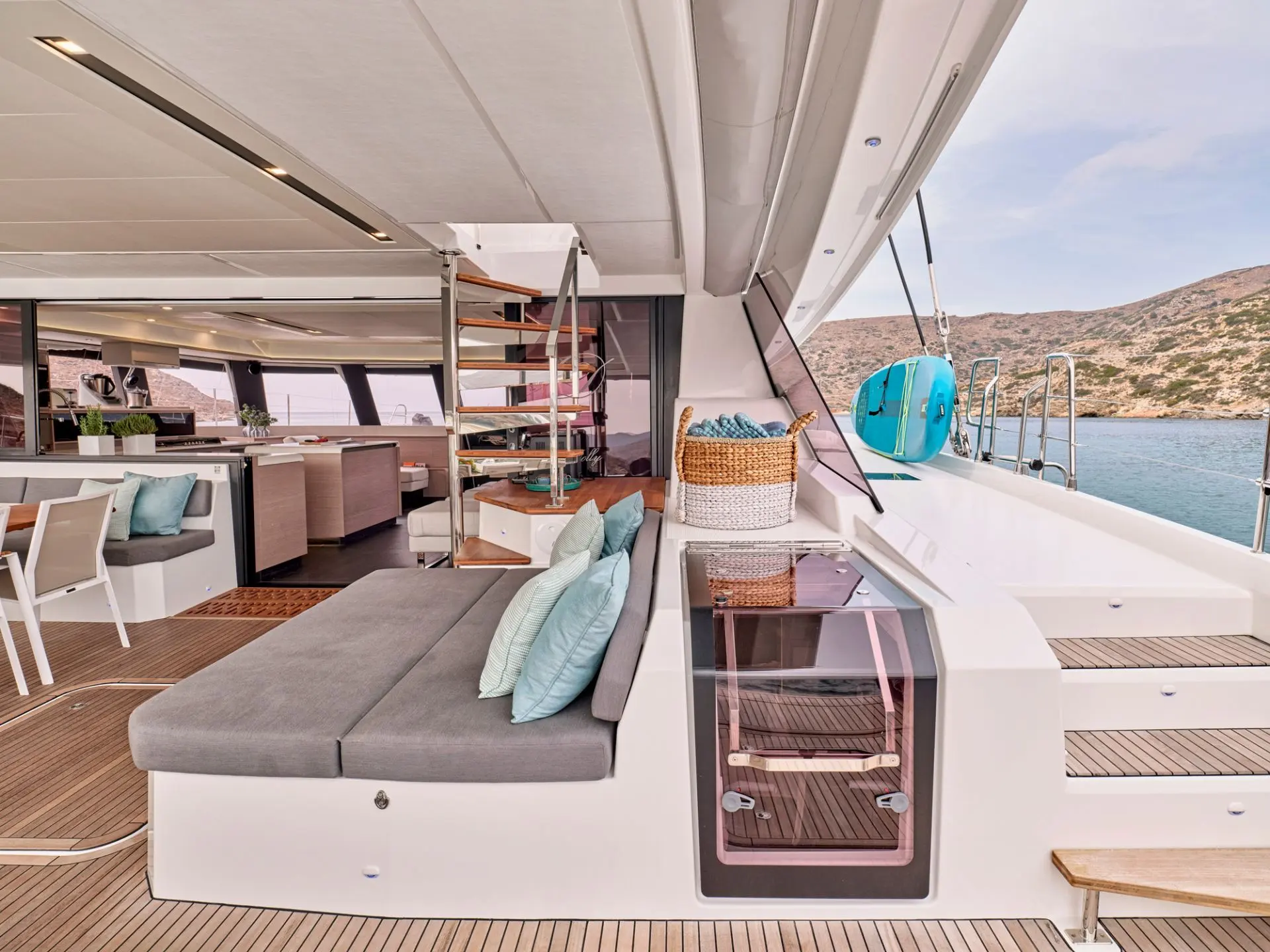 Alegria 67 DOLLY – Aft deck lounge