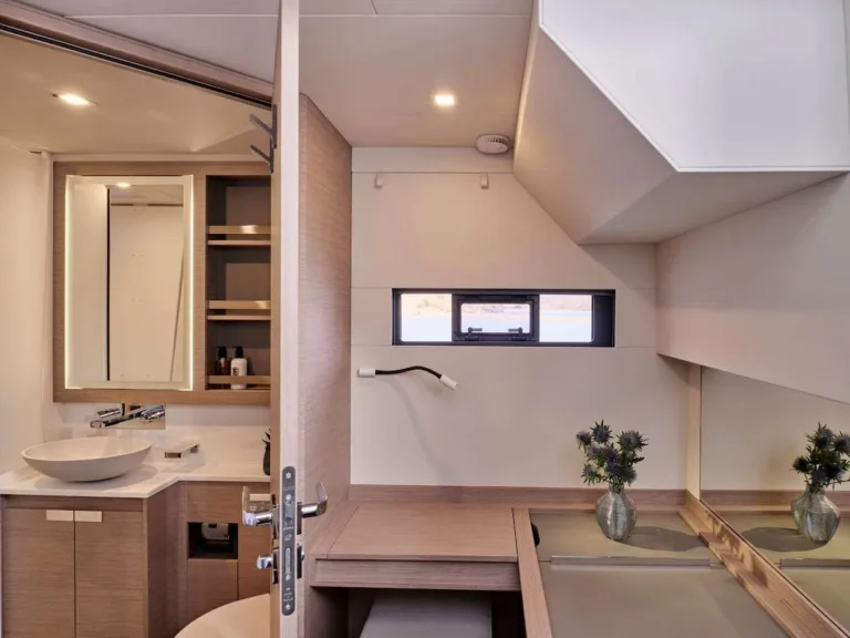 Alegria 67 DOLLY – Guest bathroom