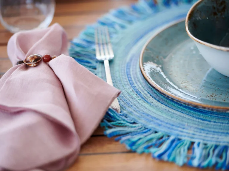 Fountaine Pajot Alegria 67 KIMATA – Table setting