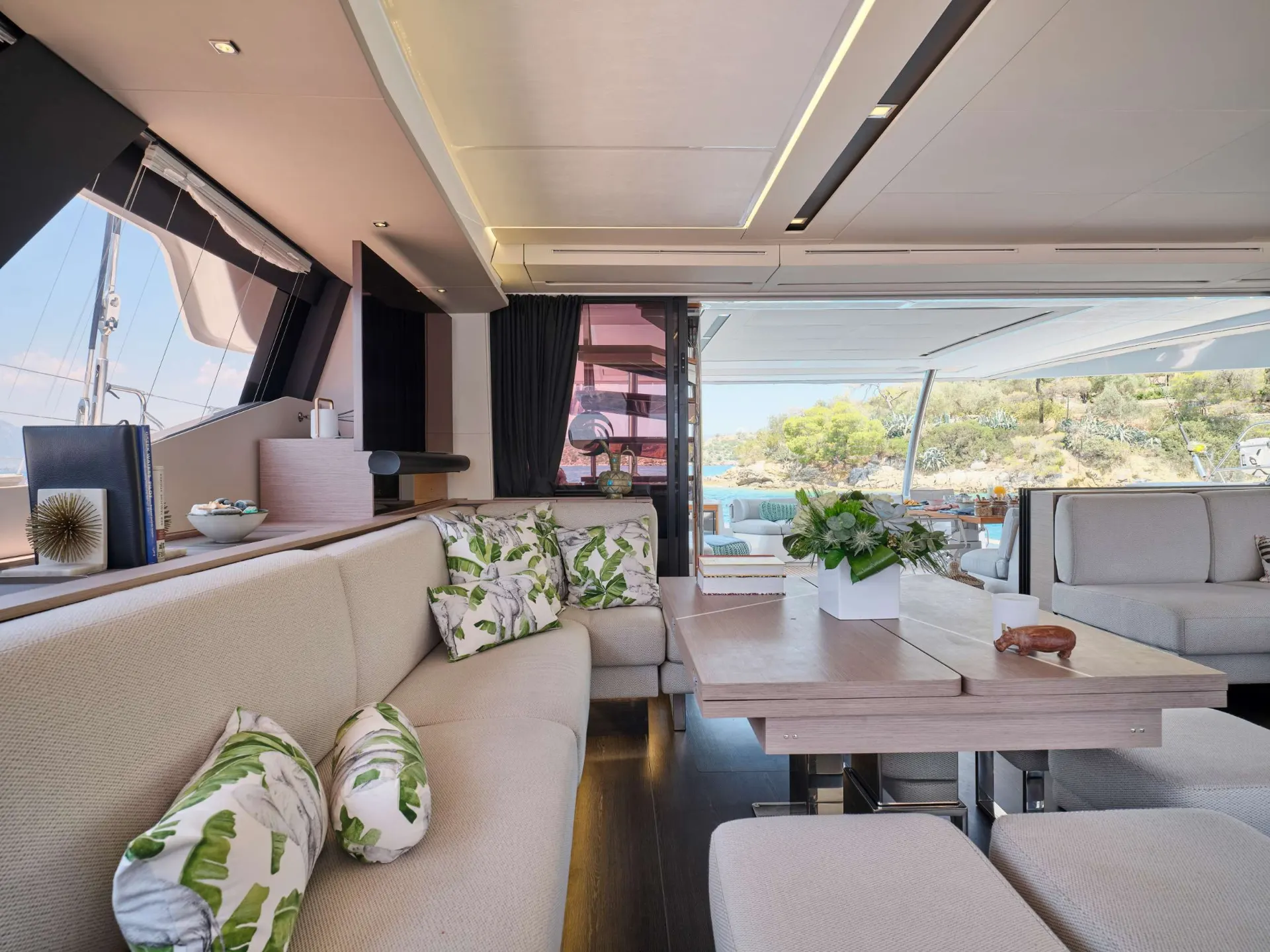 Fountaine Pajot Alegria 67 KIMATA – Saloon lounge