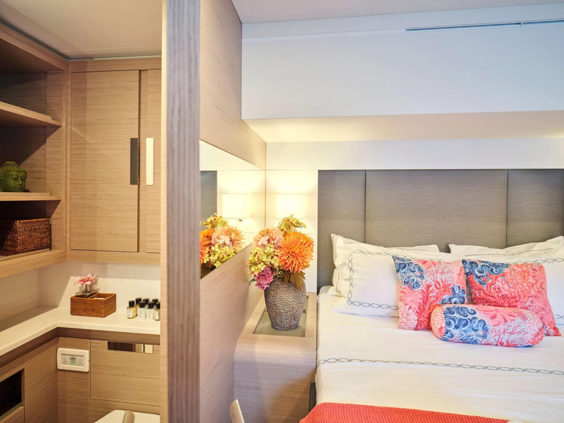 Fountaine Pajot Alegria 67 KIMATA – Queen cabin