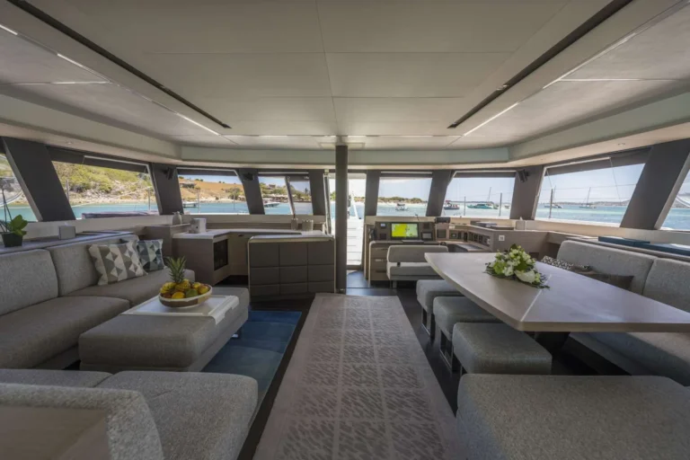 Alegria 67 LISA OF THE SEAS – Main saloon