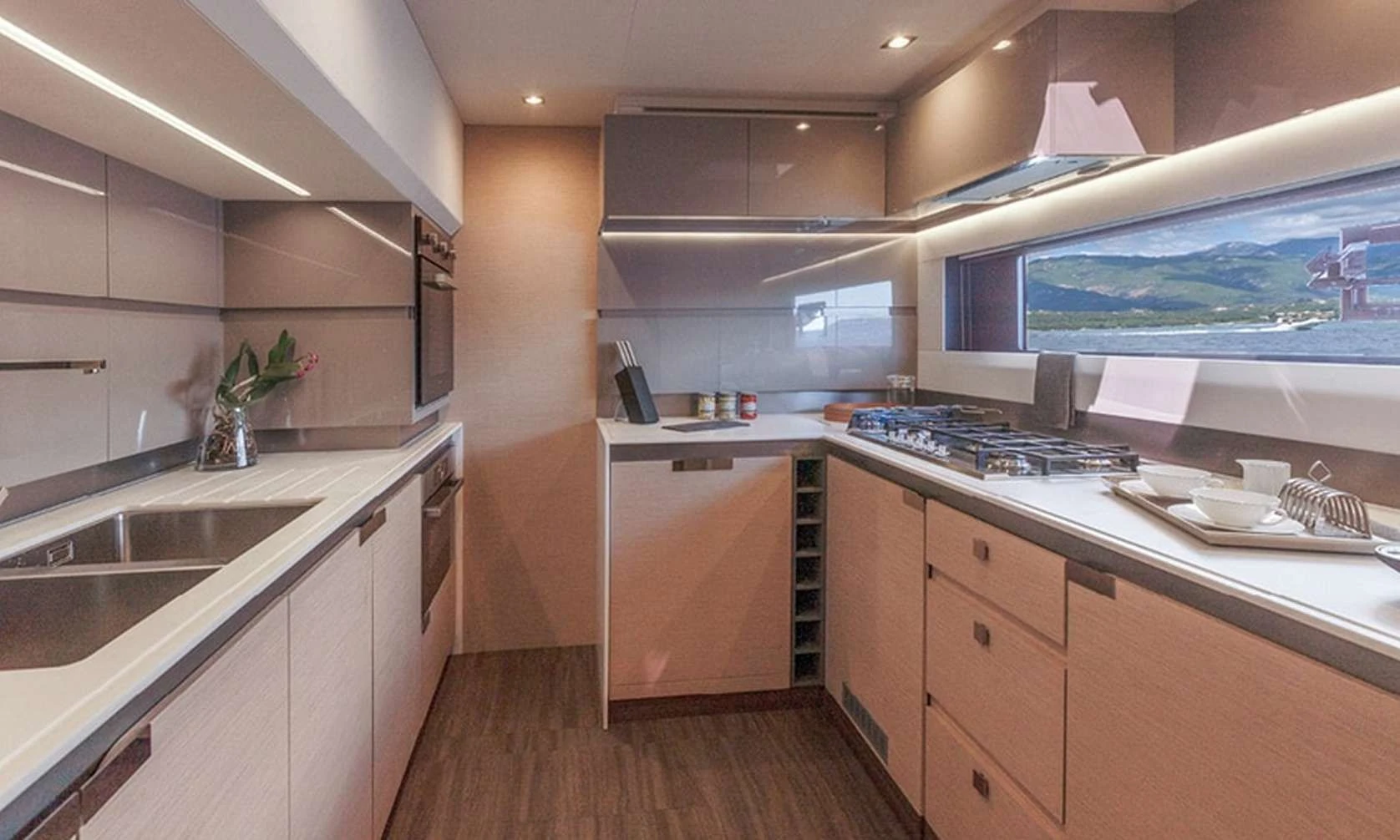 Alegria 67 LISA OF THE SEAS – Galley