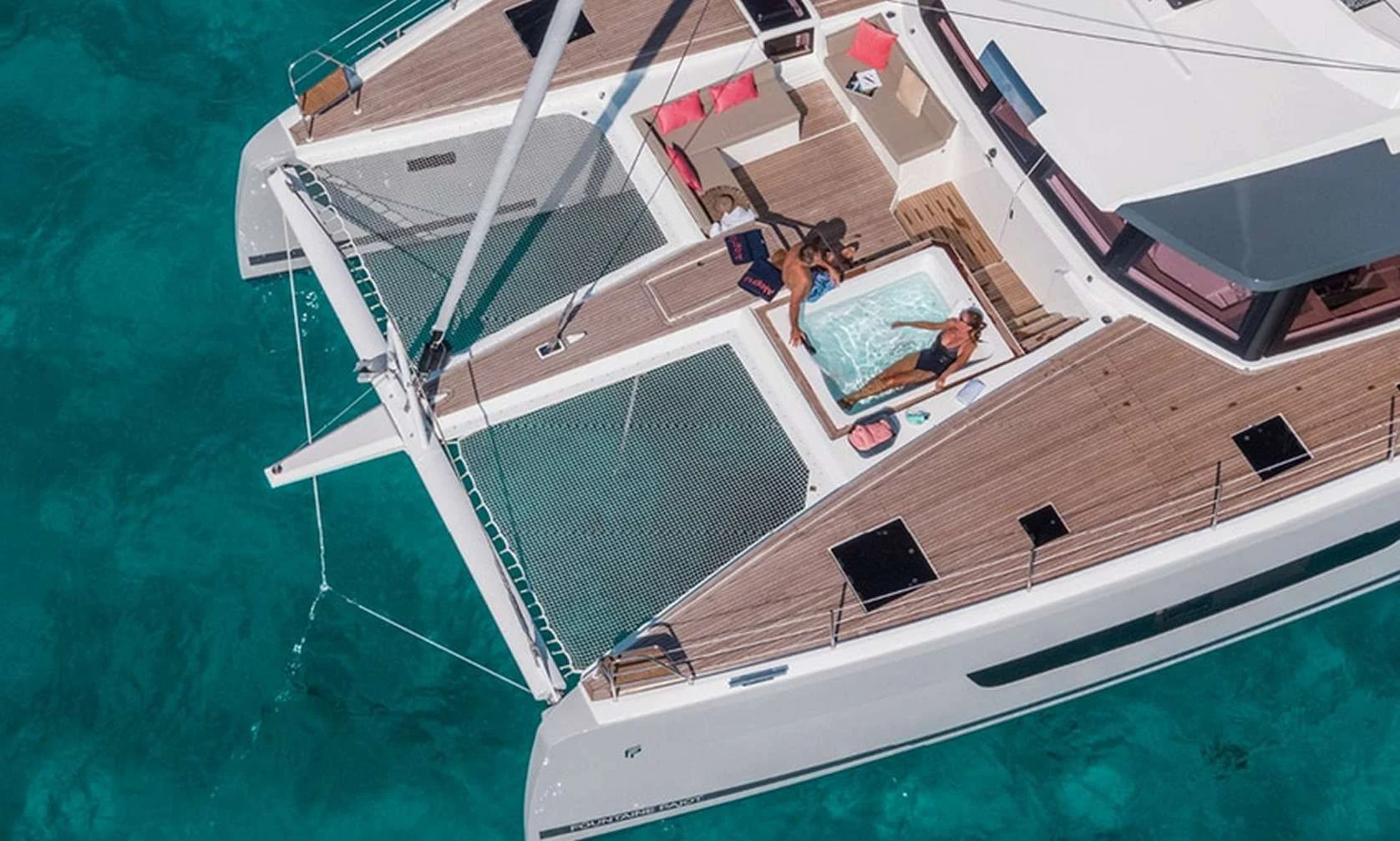 Alegria 67 LISA OF THE SEAS – Foredeck Jacuzzi from above