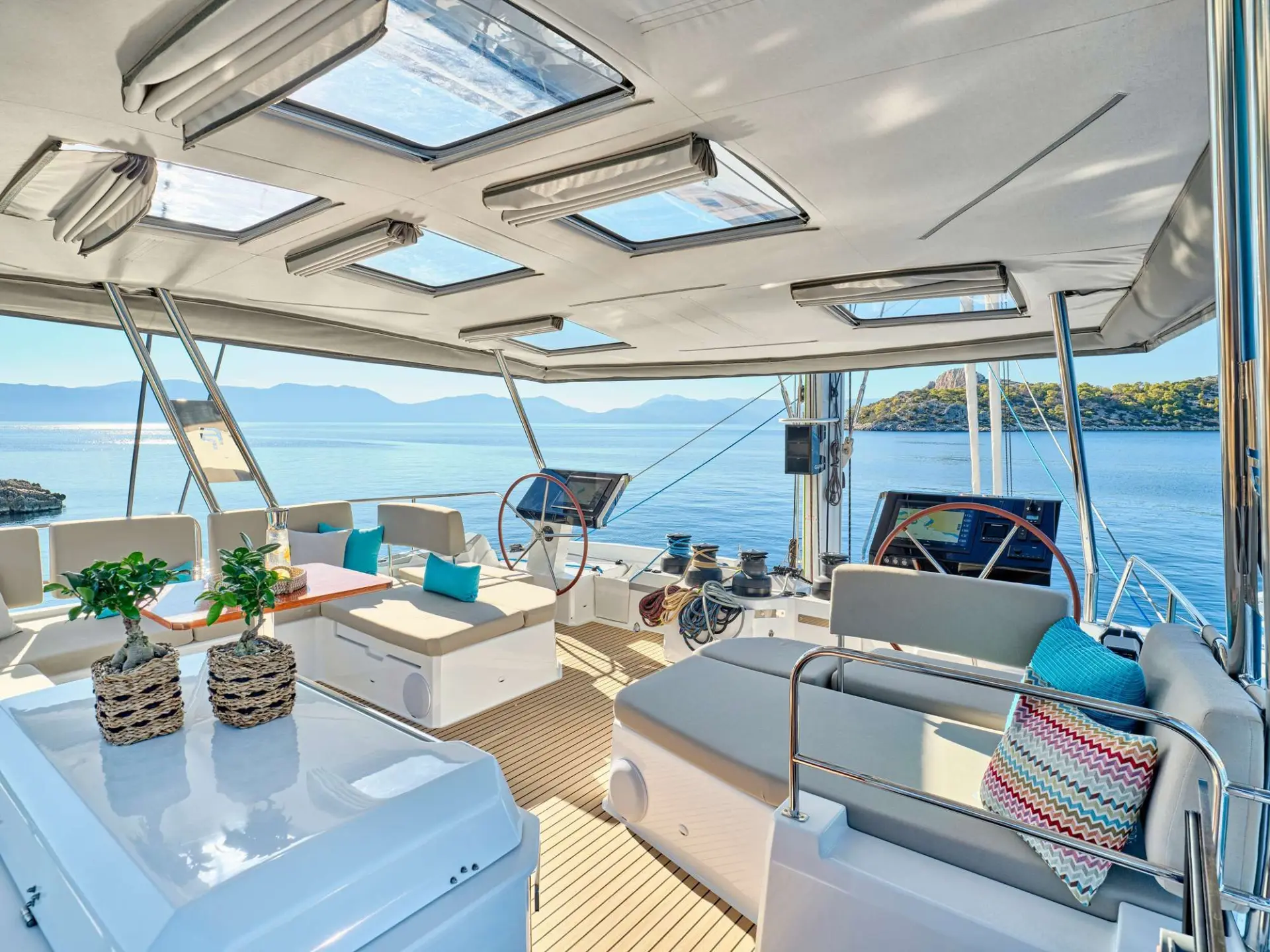 Fountaine Pajot Alegria 67 SUNMOON – Flybridge