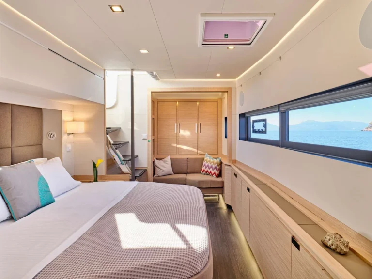 Fountaine Pajot Alegria 67 SUNMOON – Master suite