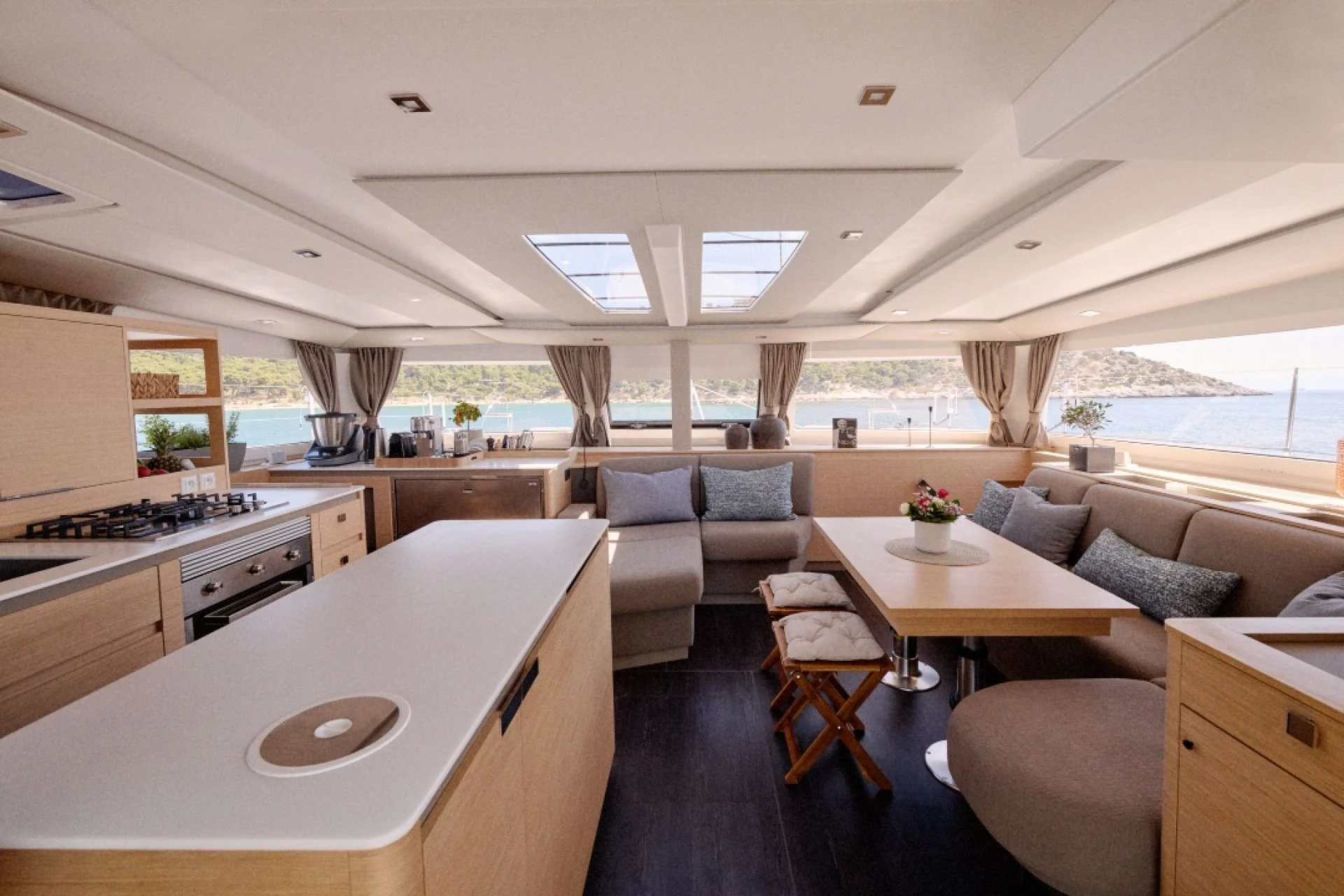 Fountaine Pajot Aura 51 BLUE ONE – Saloon and galley