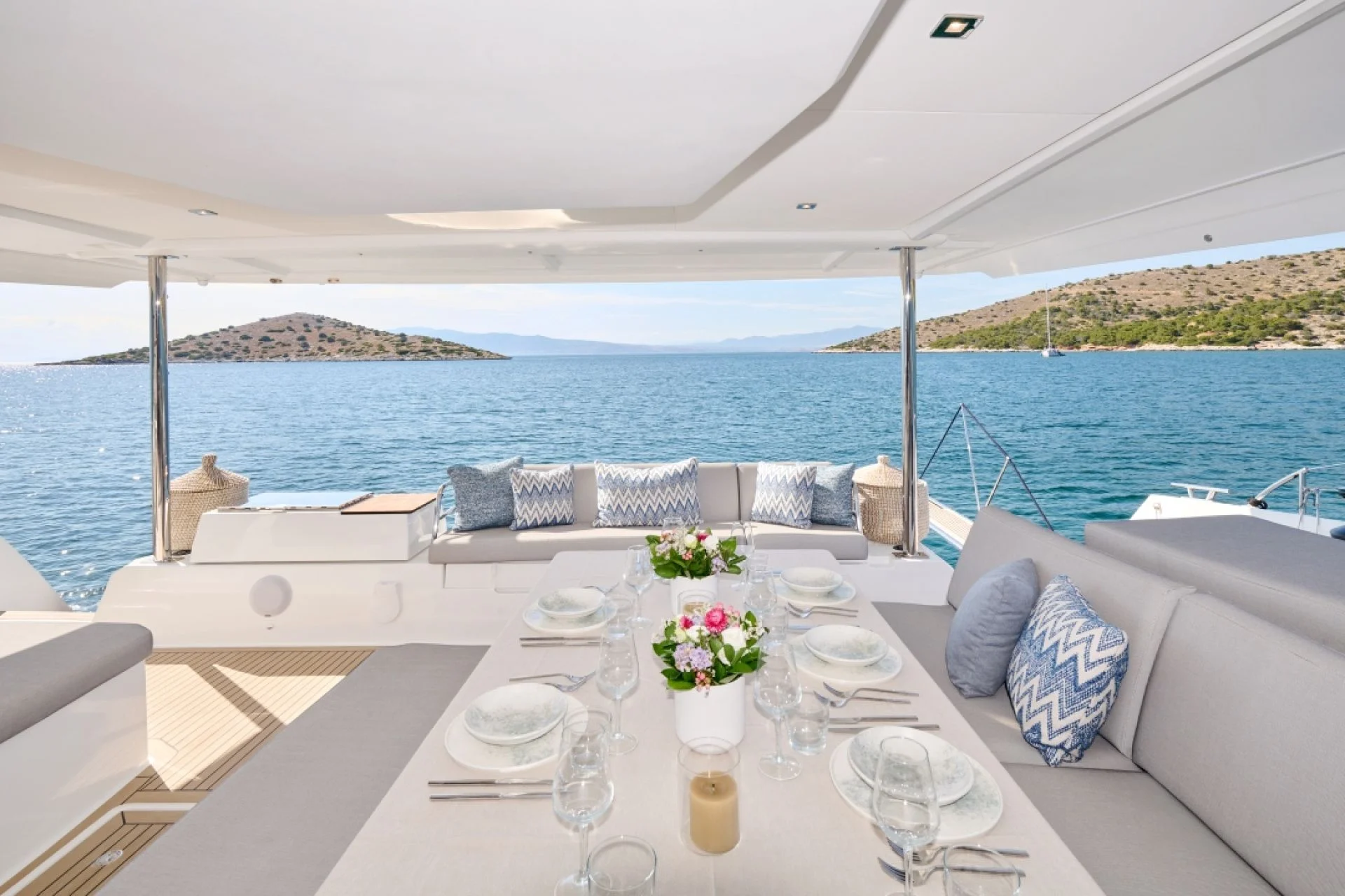Fountaine Pajot Aura 51 BLUE ONE – Aft deck