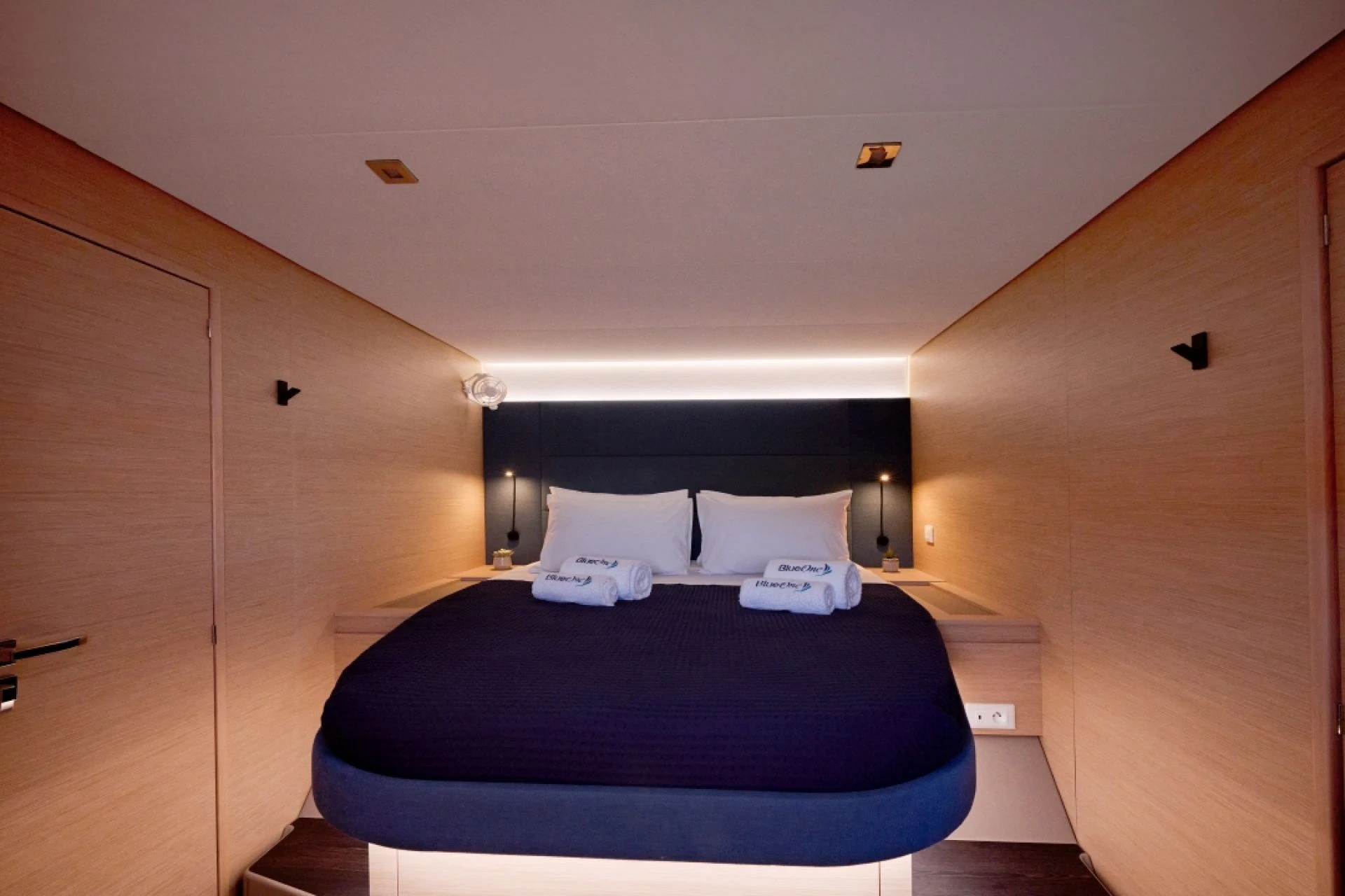 Fountaine Pajot Aura 51 BLUE ONE – Double cabin