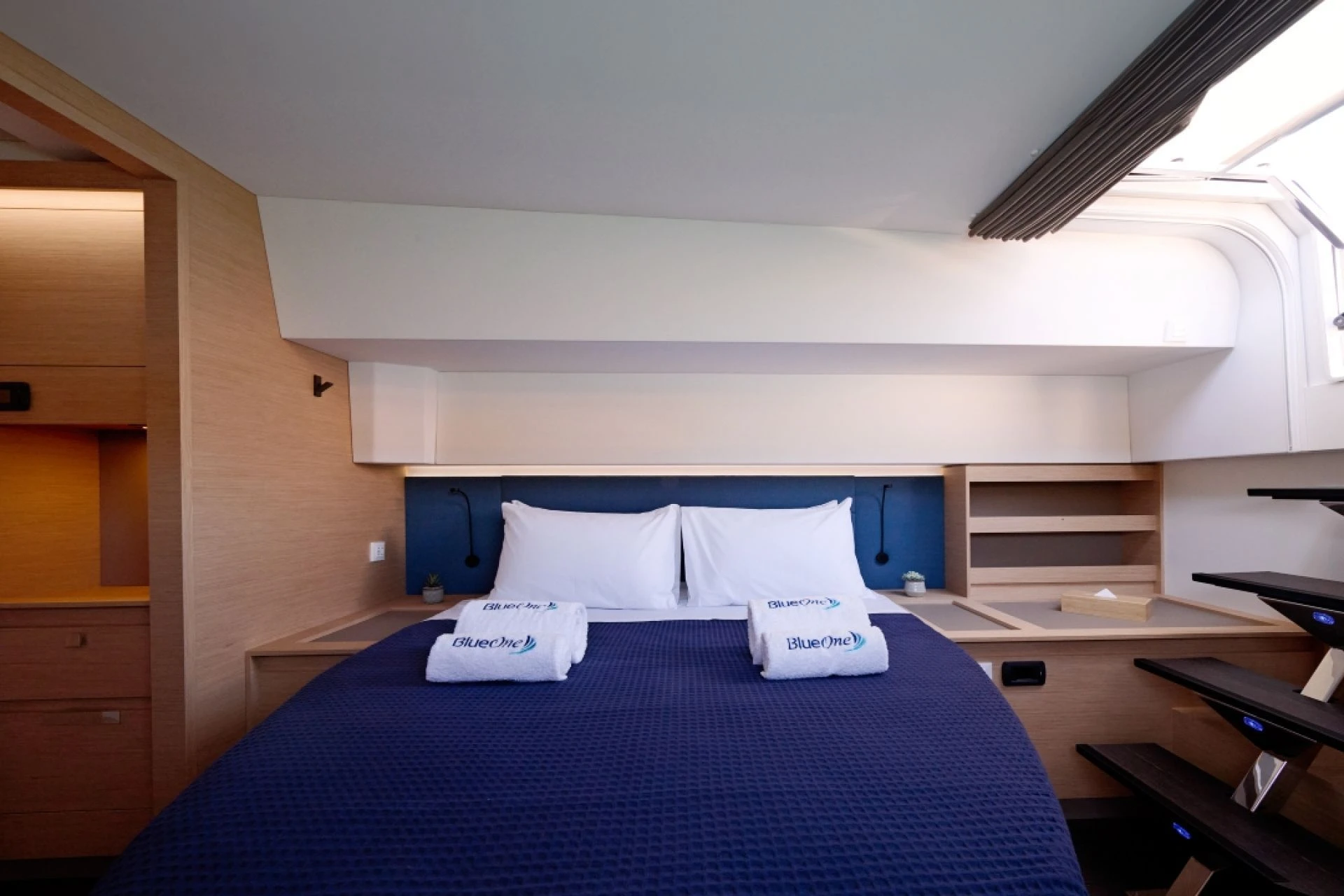 Fountaine Pajot Aura 51 BLUE ONE – Guest cabin