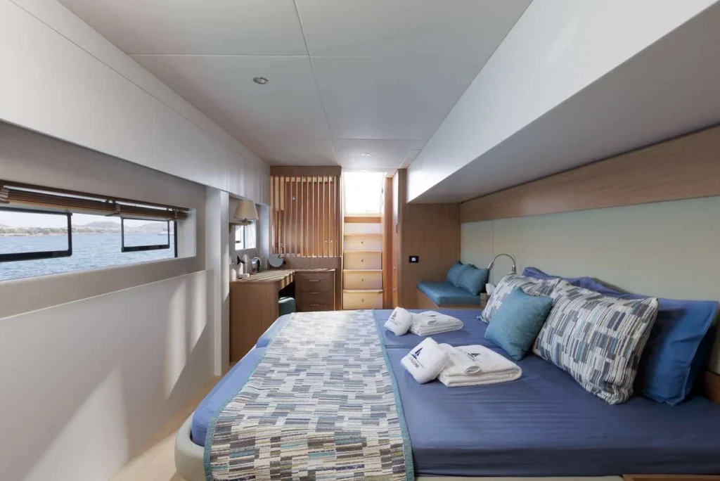 Bali 5.8 NEW HORIZONS 4 – Master cabin