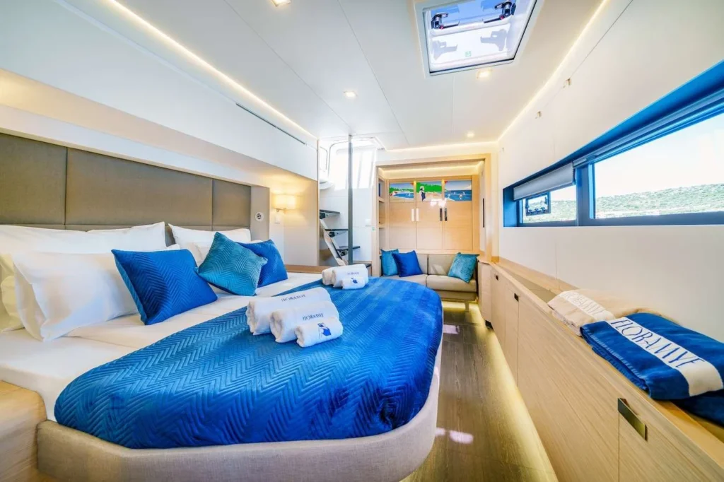 Fountaine Pajot 67 FLORAMYE – Master suite