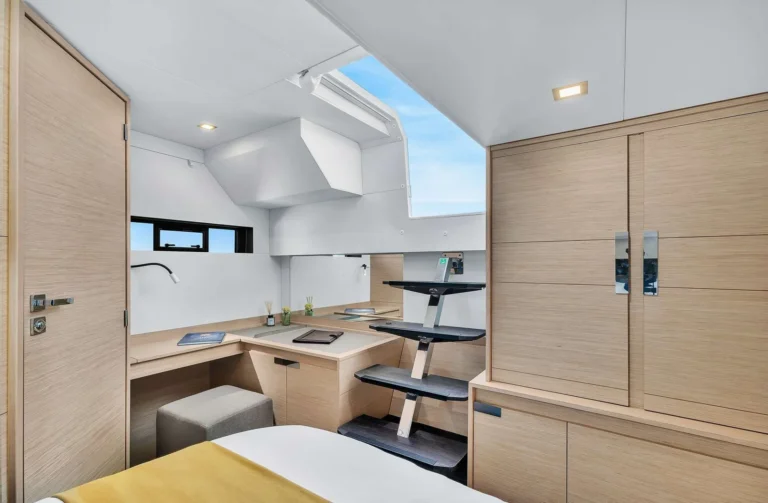 Fountaine Pajot 67 NEOW – Master cabin desk