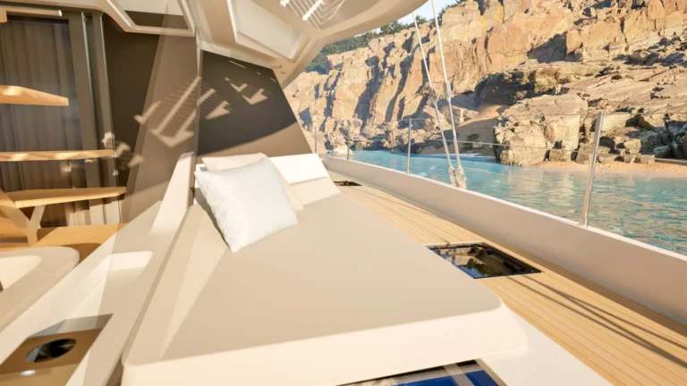 Fountaine Pajot power catamaran ELLY II – Aft deck sunbed