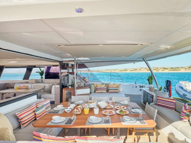 Fountaine Pajot Power 67 ALENA – Aft deck and saloon