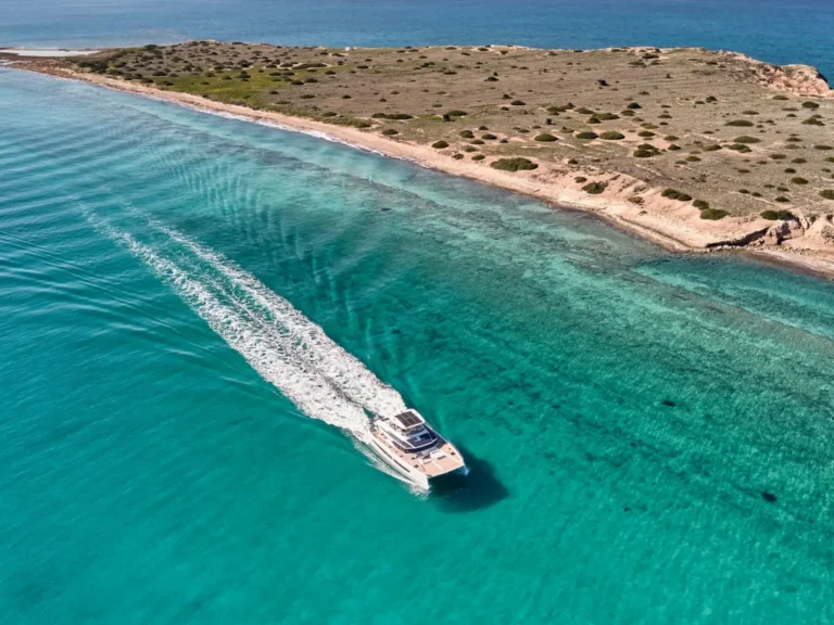 Fountaine Pajot Power 67 ALENA – Under way