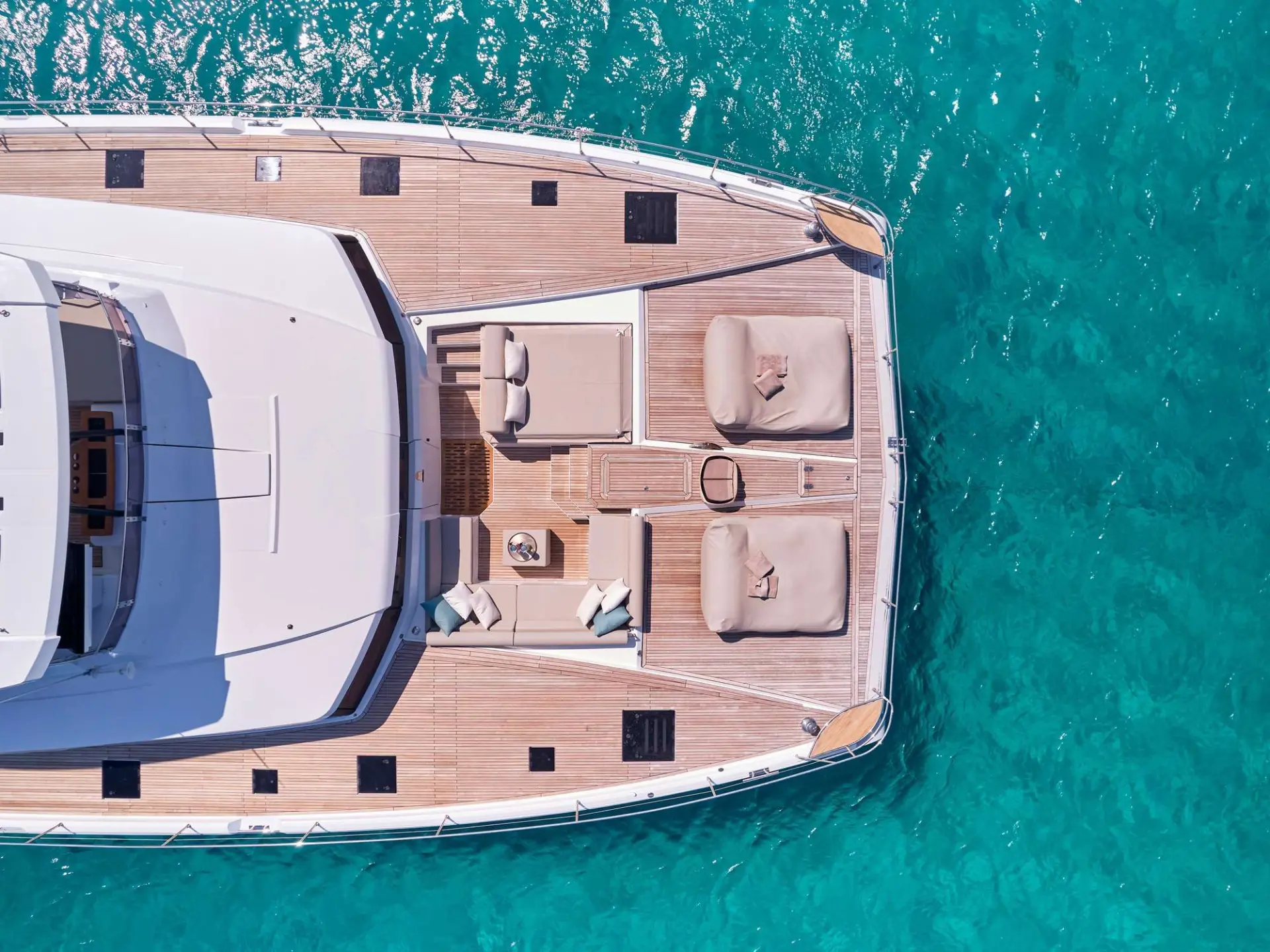 Fountaine Pajot Power 67 ELLY – Foredeck from above