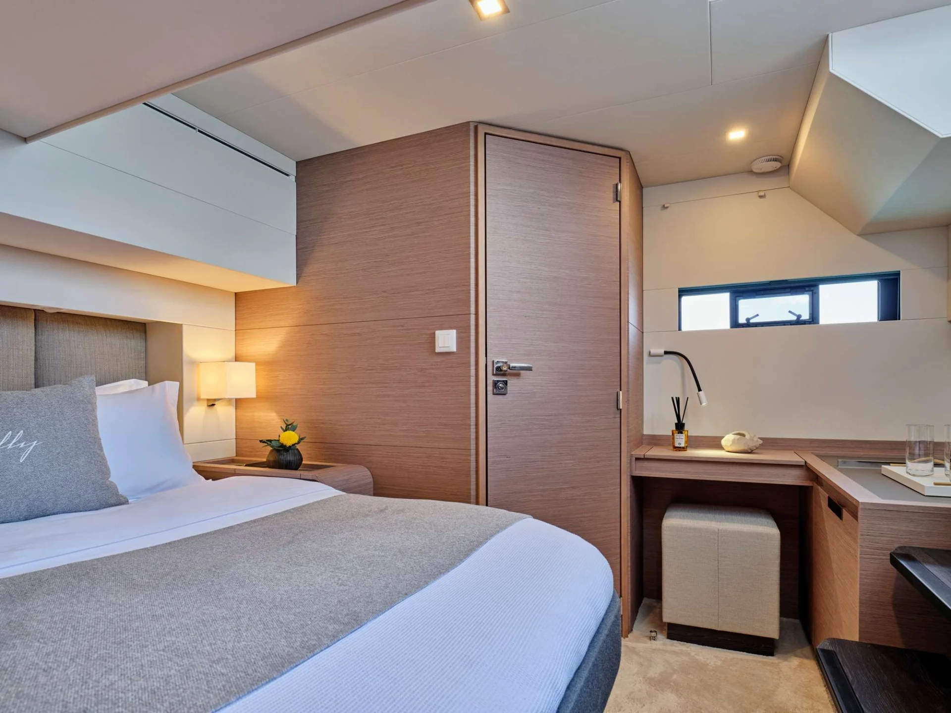 Fountaine Pajot Power 67 ELLY – Guest cabin