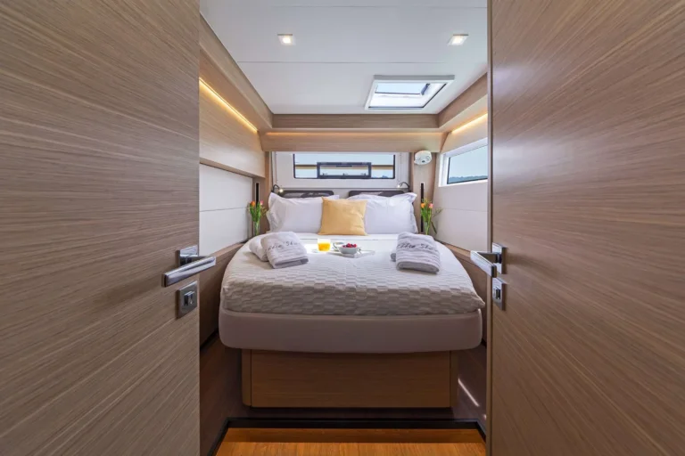 Lagoon 51 EFFIE STAR – Guest cabin
