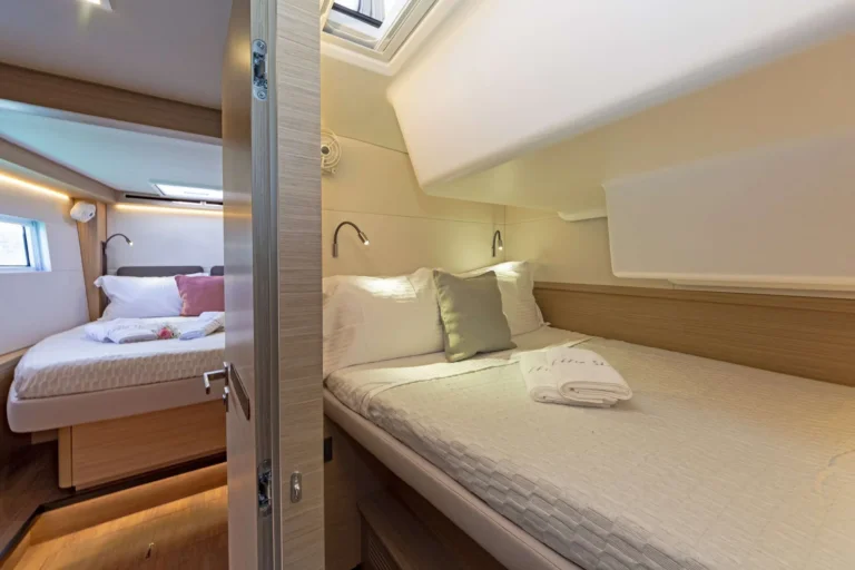 Lagoon 51 EFFIE STAR – French double cabin