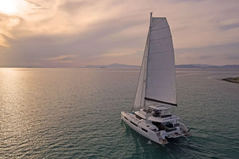 Lagoon 51 EFFIE STAR – Sailing at sunset